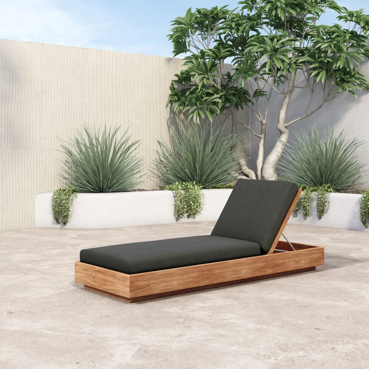 Kinta Outdoor Chaise Lounge