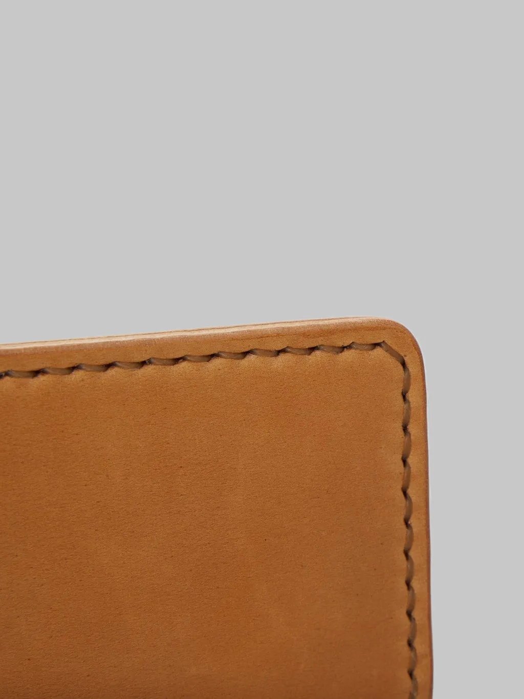 The Flat Head Handsewn Shinki Cordovan Card Case Camel