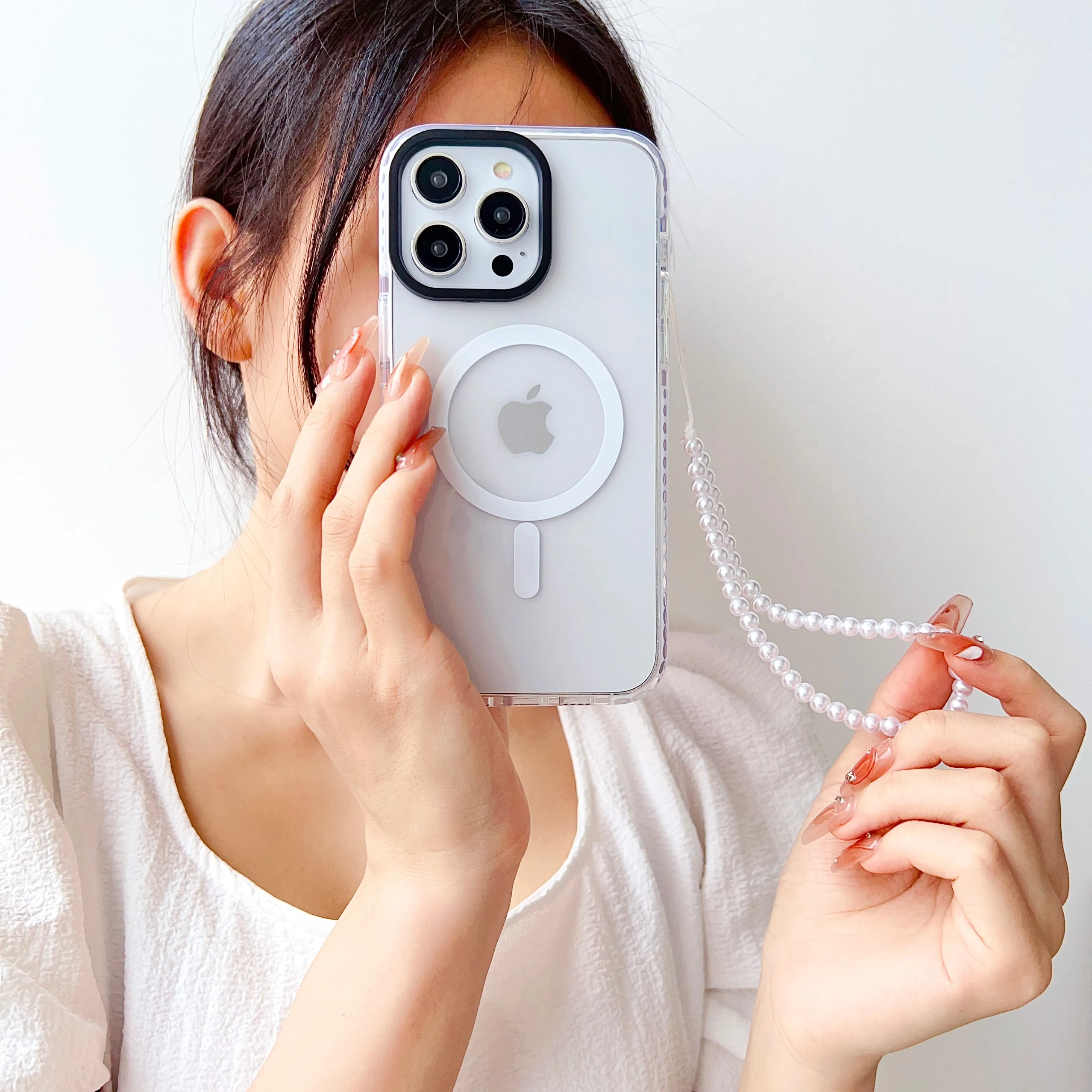 Transparent Silicon Impact Case for iPhone With Magsafe And Beaded Charm